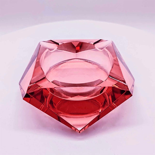 Vintage Italian Pink Multifaceted Ashtray in Murano Glass, 1960s For Sale - Image 5 of 8