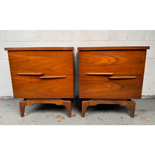 Pair of Mid-Century Modern Nightstands For Sale - Image 16 of 16