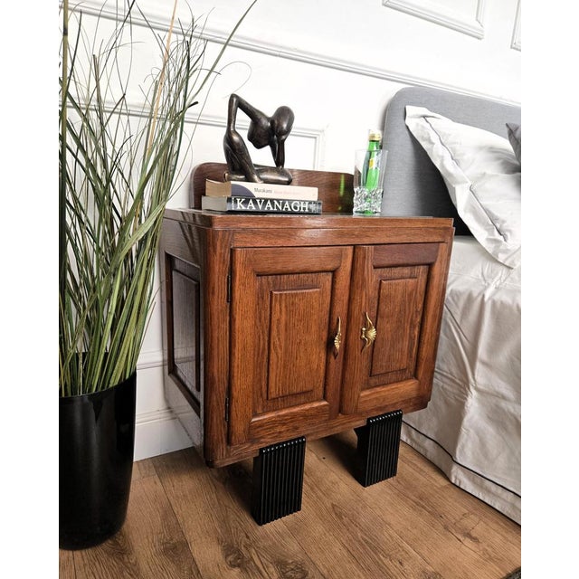 Italian Art Deco Nightstands in Burl Walnut, 1940s, Set of 2 For Sale - Image 3 of 11