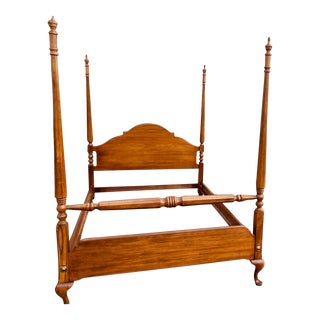 Thomasville Queen Anne King Sized Bed Fisher Park Solid Oak For Sale