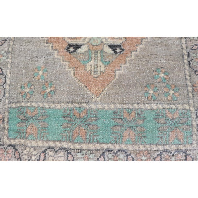 Vintage Turkish Oushak Rug With All-Over Sub-Geometric Medallion Design For Sale In Atlanta - Image 6 of 8