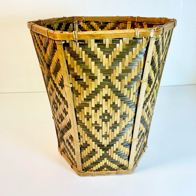 This is a stunning Split Reed wicker woven wastebasket. It's highly detailed in design and features a 6-sided hexagonal...
