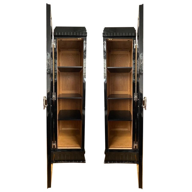 French Art Deco Cabinet in Walnut with Black Lacquer, 1920s, in Restored conditions. Designed 1920 to 1949