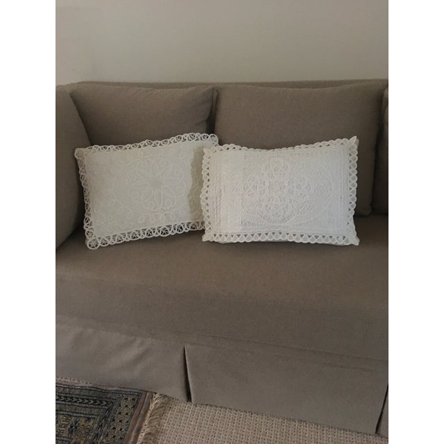 2000s White Irish Lace Pillow Cases, a Pair For Sale In Oklahoma City - Image 6 of 8