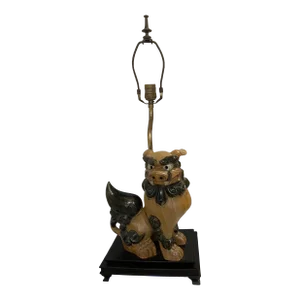 Mid 20th Century Foo Dog Guardian Lion Ceramic Asian Table Lamp
