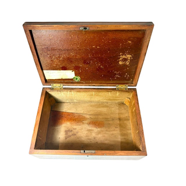 Merican Work Box With Inlaid Star, 19th Century For Sale - Image 11 of 13