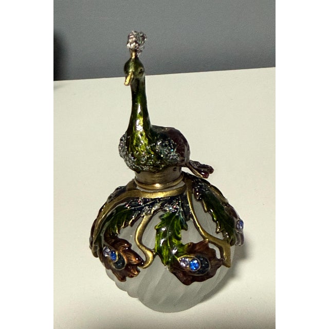 2006 Fitz and Floyd Guild Jeweled Peacock Perfume Bottle Frosted Glass For Sale In Portland, ME - Image 6 of 12