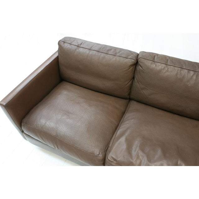 1970s L-Shaped Sofa in Leather by Georg Thams for Vejen Polstermöbelfabrik, Denmark, 1970s For Sale - Image 5 of 18