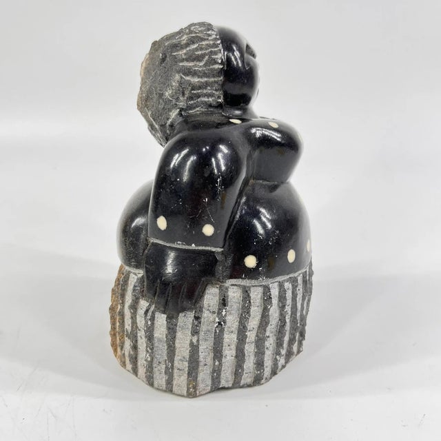 African Early 20th Century Shona Stone Woman Sculpture In The Style of Colleen For Sale - Image 3 of 3