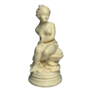 Vintage Italian Baroque Female Figurine in Antique White