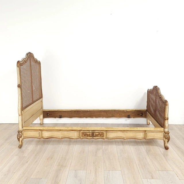 Belle Époque Painted and Gilt French Louis XV–Style Bed, Circa 1890 For Sale - Image 11 of 12