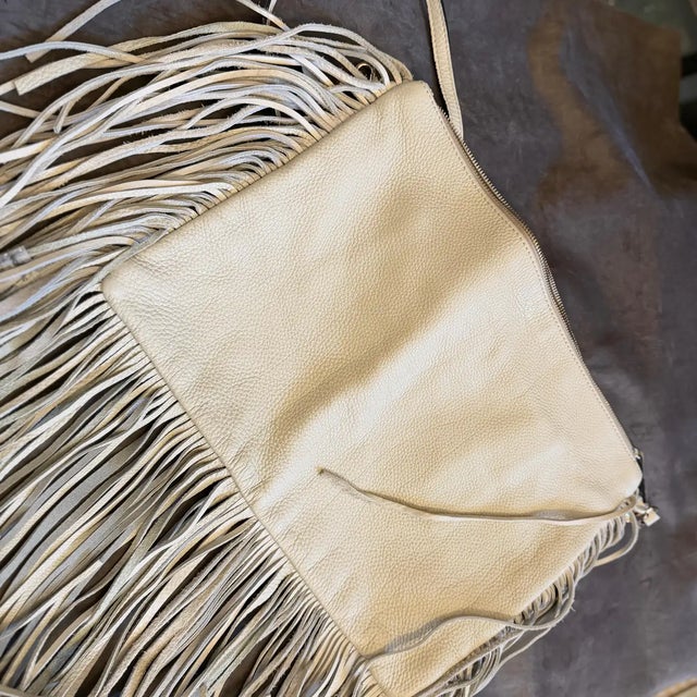 21st Century High Quality Cream Leather Italian Shoulder Bag by Avenue 67 For Sale - Image 17 of 18