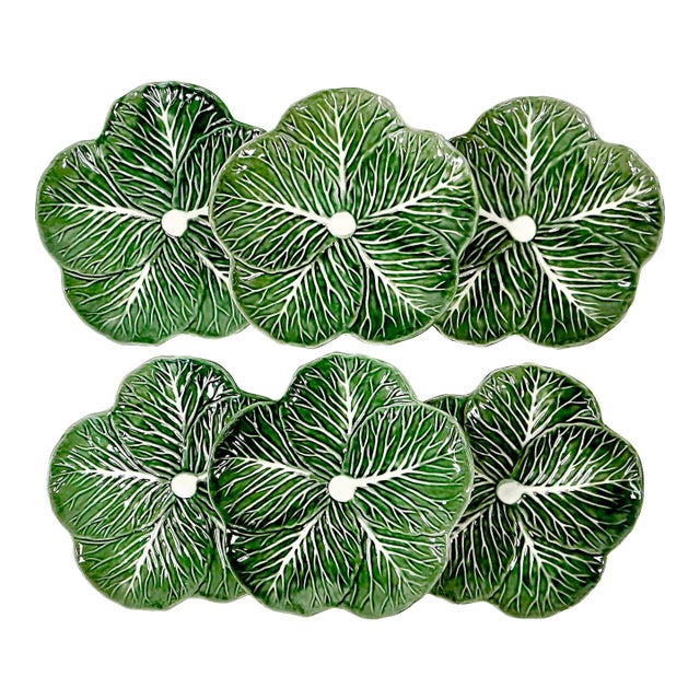 1990s Vintage Hollywood Regency Boho Chic Majolica Cabbage Ware Dinner Plates - Set of 6. For Sale