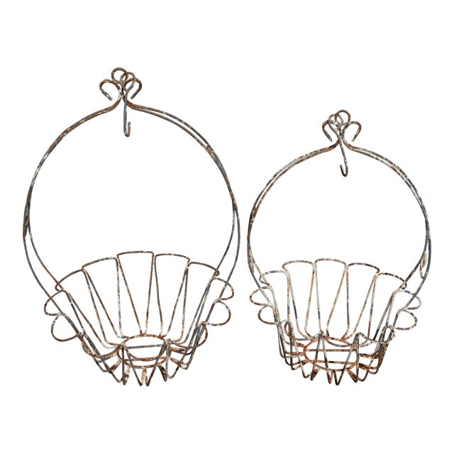 1980s Shabby Pair of Round Iron Wire Hanging Planters Baskets W/Chippy White Paint For Sale