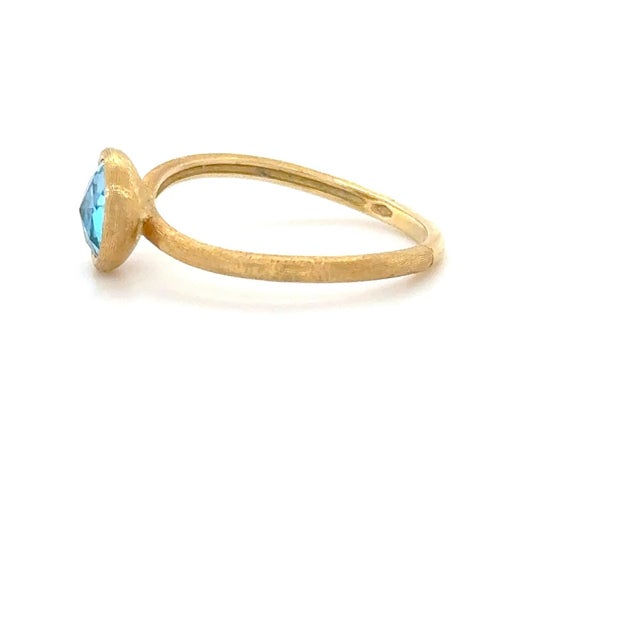 Metal Marco Bicego, 18k Yellow Gold and Blue Topaz Jaipur Ring For Sale - Image 7 of 8