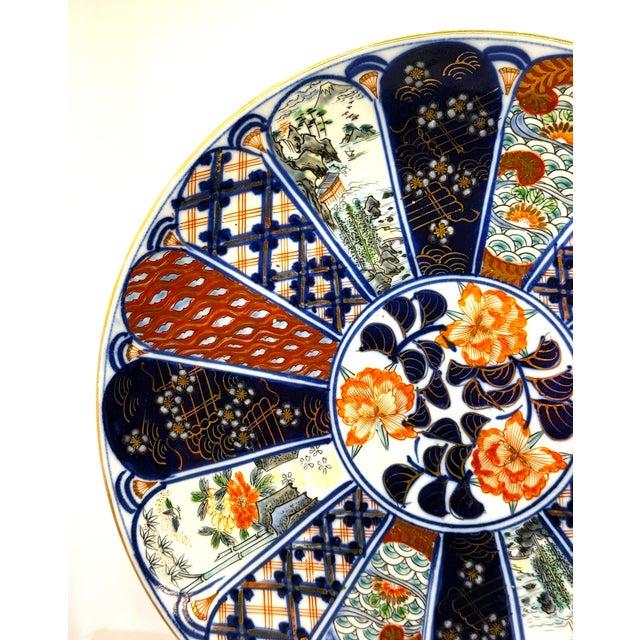 Antique Japanese Imari Plate – Late Edo to Early Meiji Period, 1860 - 1890 For Sale In New York - Image 6 of 11