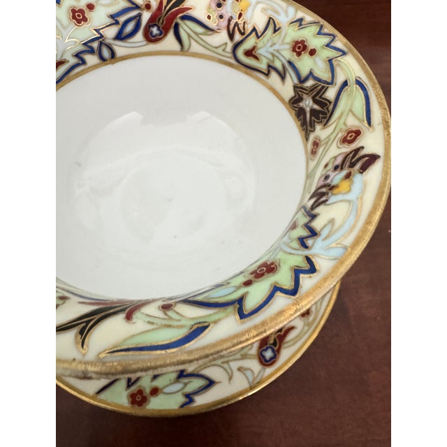 White Early 20th Century Morimura Sauce Bowl With Stand and Ladle For Sale - Image 8 of 12