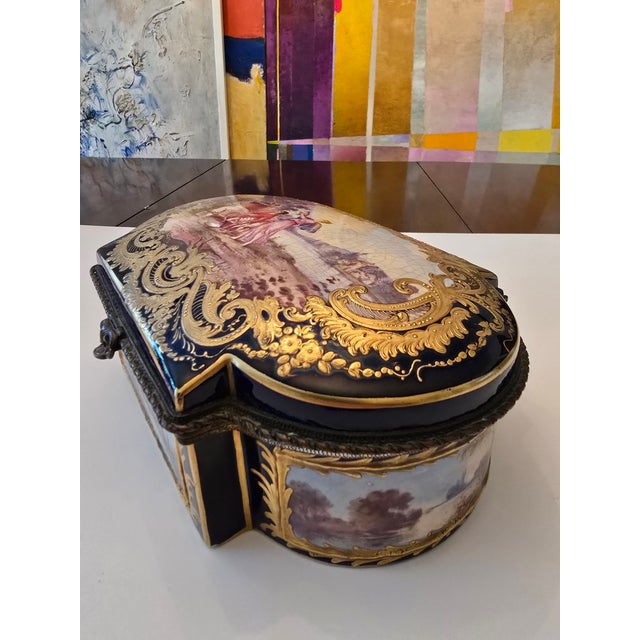 Mid 19th Century Antique Sevres Museum 24k Gold Porcelain Jewel Box For Sale - Image 5 of 12