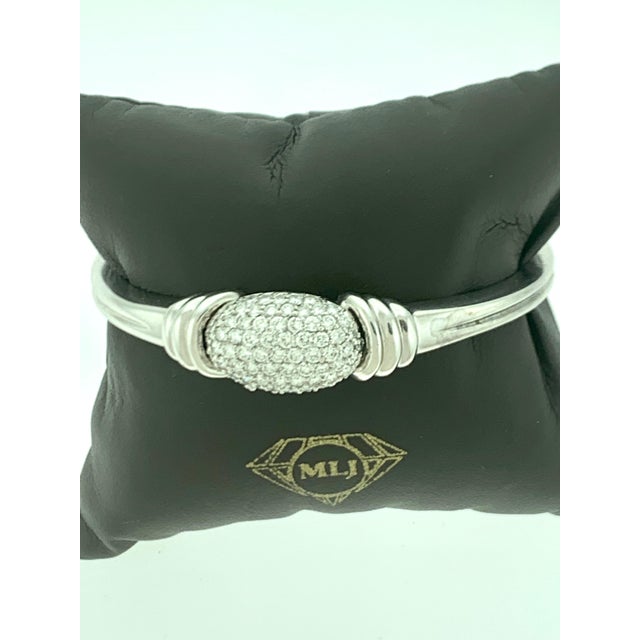 2.5 Carat Diamond Bangle /Bracelet in 18 Karat White Gold 32 Grams For Sale - Image 4 of 18