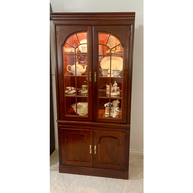 Traditional Vintage Cherry Pennsylvania House Lighted Display Etagere Bookcase China Cabinet Excellent Condition. For Sale - Image 3 of 14