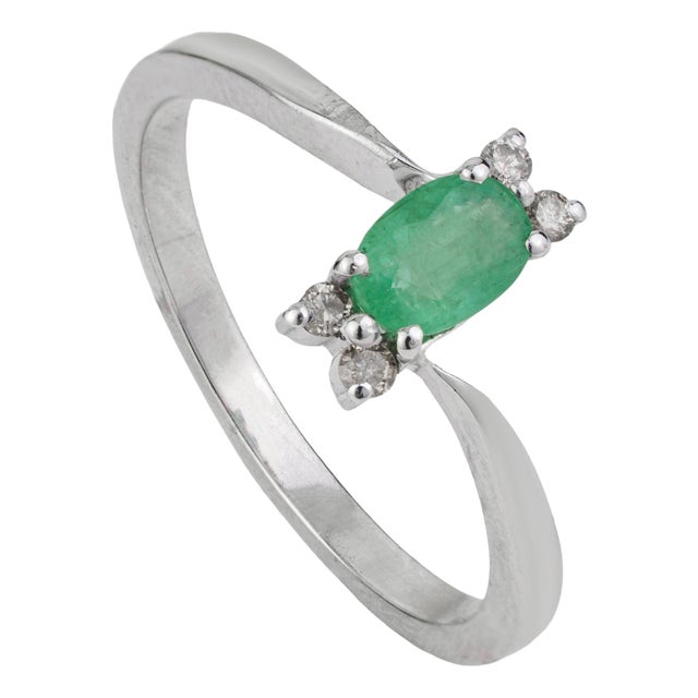 Mid Century Style 4 X 6 Mm Natural Oval Emerald Ring With Diamond Clusters Size 7 For Sale