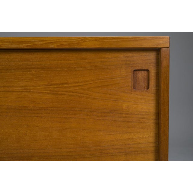 Vintage Model No. 20 Sideboard by Niels O. Møller for J.L. Møllers, 1960s For Sale - Image 4 of 18