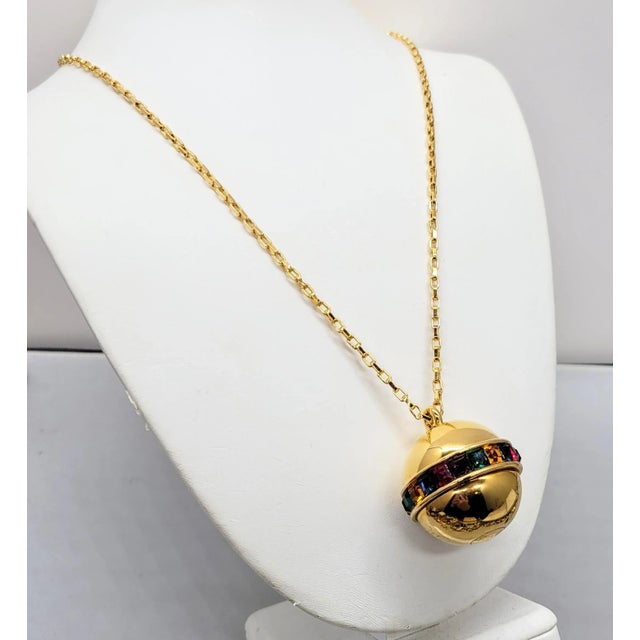 Vintage 1990s Signed Napier Goldtone Multicolor Rhinestone Spherical Pendant Necklace For Sale - Image 9 of 12