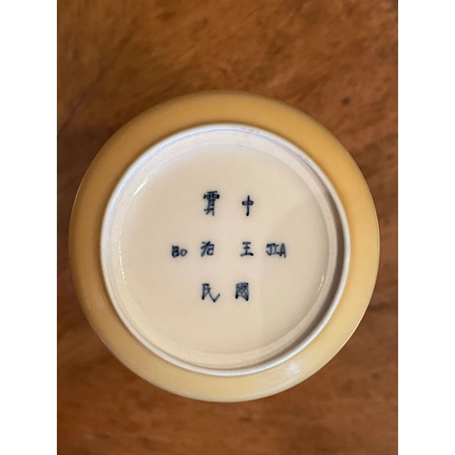Chinese Porcelain Polychrome Bud Vases- A Set of 4 For Sale In Chicago - Image 6 of 6