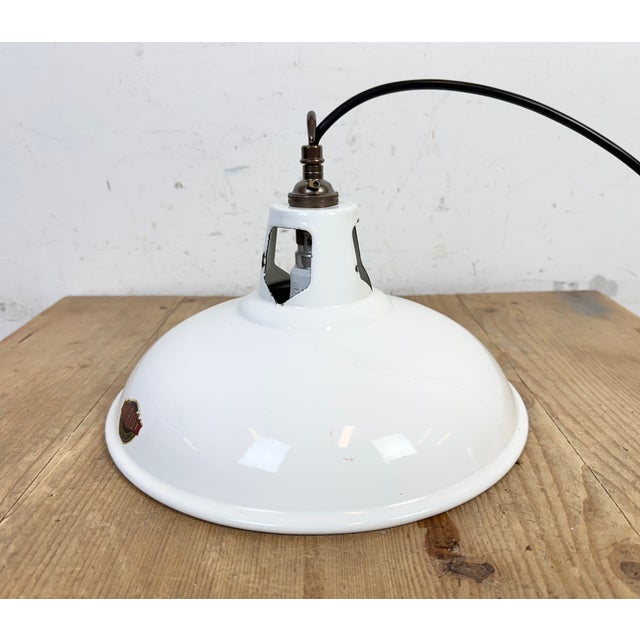 Industrial White Enamel Factory Pendant Lamp from Thorlux, 1960s For Sale - Image 14 of 17