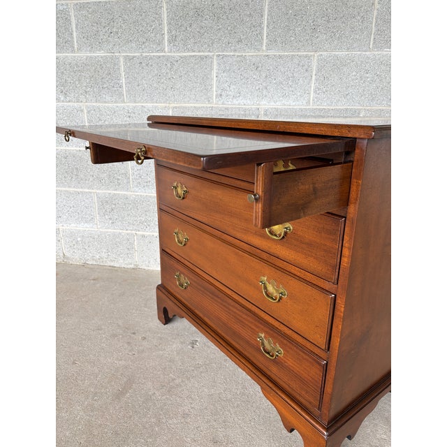 Wood Kittinger Williamsburg Adaptation Mahogany 4 Drawer Bachelor Chest For Sale - Image 7 of 11