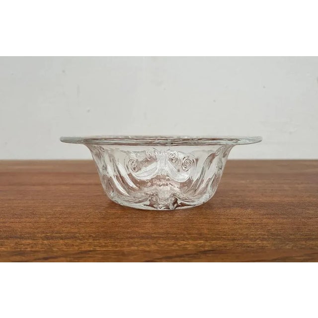 Mid-Century Swedish Glass Bowl with Bird Design from Kosta Boda, 1960s For Sale - Image 9 of 11
