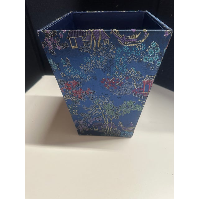 Navy Blue Vintage Navy Blue Chinoiserie Brocade Square Cachepot Planter – Set of 2 Oriental Silk Waste Bins For Sale - Image 8 of 8