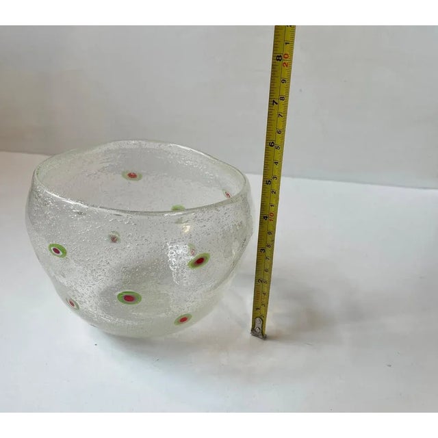 1960s Hand-Blown Murano Bubble Glass Bowl with Flowers, 1960s For Sale - Image 5 of 8