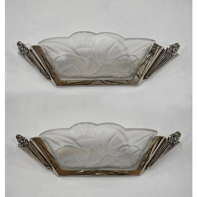 David Gueron Degue A Pair of French Art Deco Wall Sconces by Paul Gilles & Degue - 1930 France For Sale - Image 4 of 12