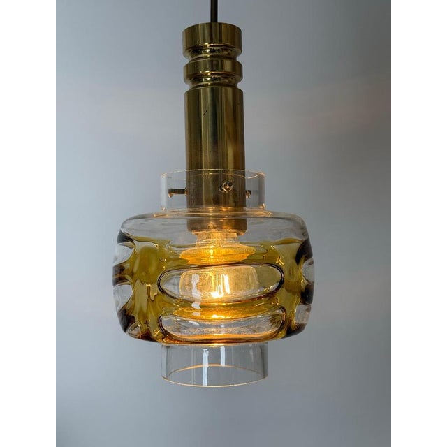 1970s Mid-Century Murano Glass Pendant Lamp with Golden Yellow Waves and Brass, 1970s For Sale - Image 5 of 18