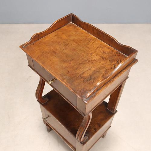 Antique Bedside Tables in Walnut with Drawers, Italy, 19th Century, Set of 2 For Sale - Image 11 of 13