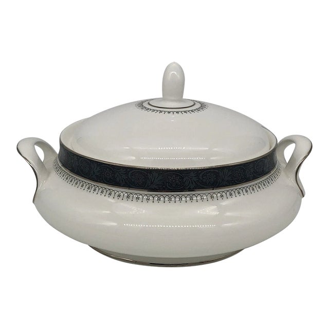 Vintage Royal Doulton Sherbrooke Bone China Round Covered Vegetable Bowl For Sale