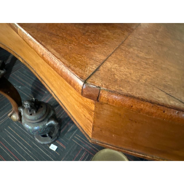 Large 19th Century English Console with Ball Feet Enclosed with Claws & Carved and Gilded Feet, in Good conditions....