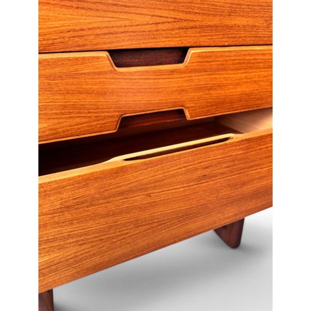 1960s Walnut and Afromosia Tallboy Gunther Hoffstead for Uniflex, 1960 For Sale - Image 5 of 11