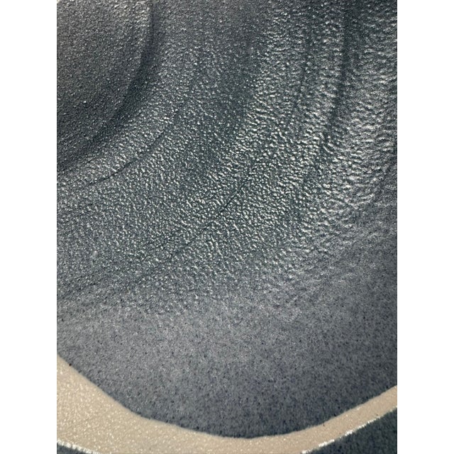 Large 17" Studio Pottery Bowl Signed Hughes Blue Sprayed Glaze Tomoe Swirl 1980s For Sale - Image 4 of 10