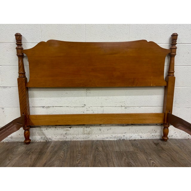 Late 20th Century Vintage Full Size Ethan Allen Baumritter Colonial Manor Model 500 Bed For Sale - Image 5 of 16