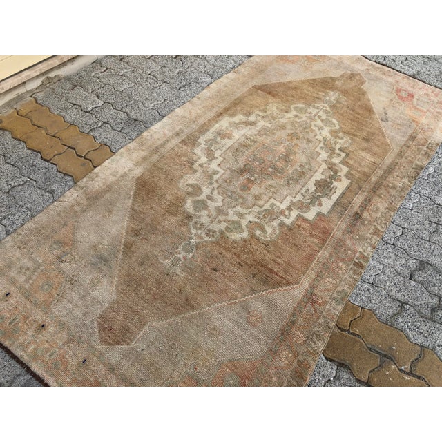 1960s Oushak Traditional Bohemian Wool Rug For Sale - Image 9 of 11