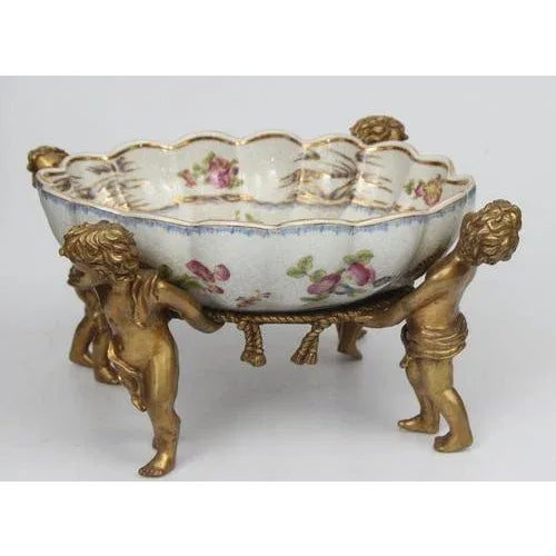 20th century. Hung hei. China. Faience, bronze. 16x39x35 cm.