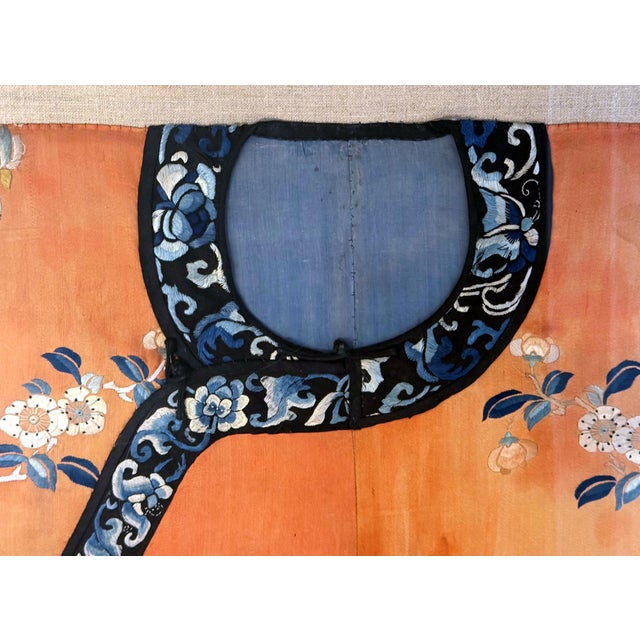 Frame Fine Embroidered Chinese Court Lady Casual Robe Qing Dynasty Provenance For Sale In Atlanta - Image 6 of 18