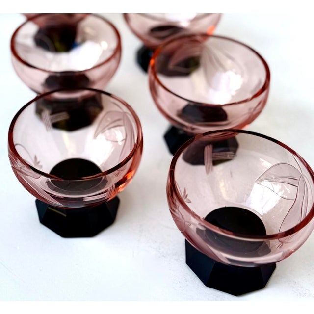 1930s Set of Art Deco Pink & Black Crystal Decanter & (6) Glasses. Czechoslovakia; Circa 1930 - Set of 7 For Sale - Image 4 of 8