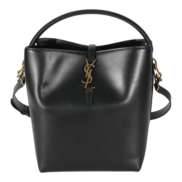Black Shiny Calfskin Small Le 37 Bucket Bag For Sale