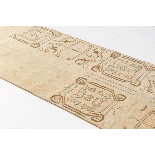 1960s Ivory & Pale Sand Oushak Rug For Sale - Image 6 of 10