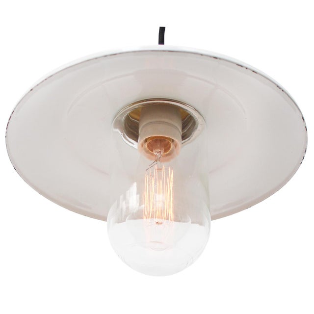 White enamel Industrial hanging lamp. Clear glass with brass top. E27 / E26 Up to 250V (Europe/UK Standard).The wiring of...