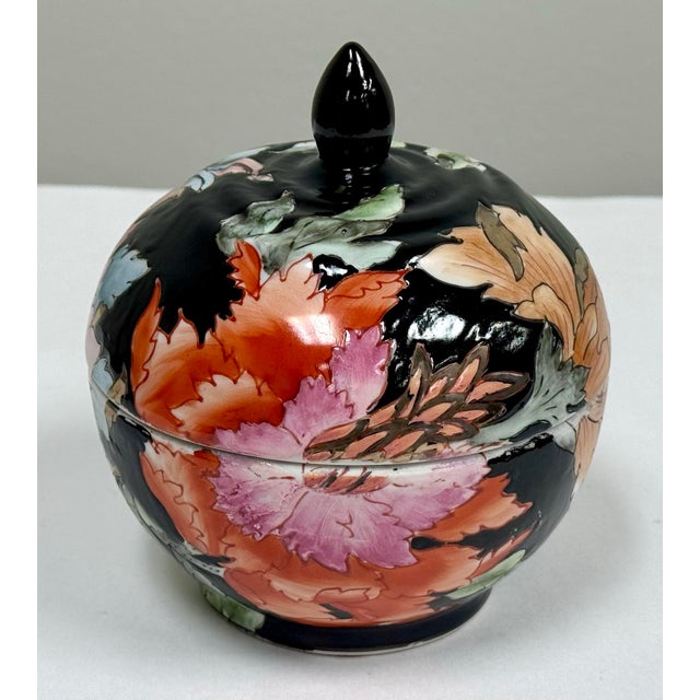 Vintage Asian Chinoiserie Lidded Jar For Sale In Kansas City - Image 6 of 10
