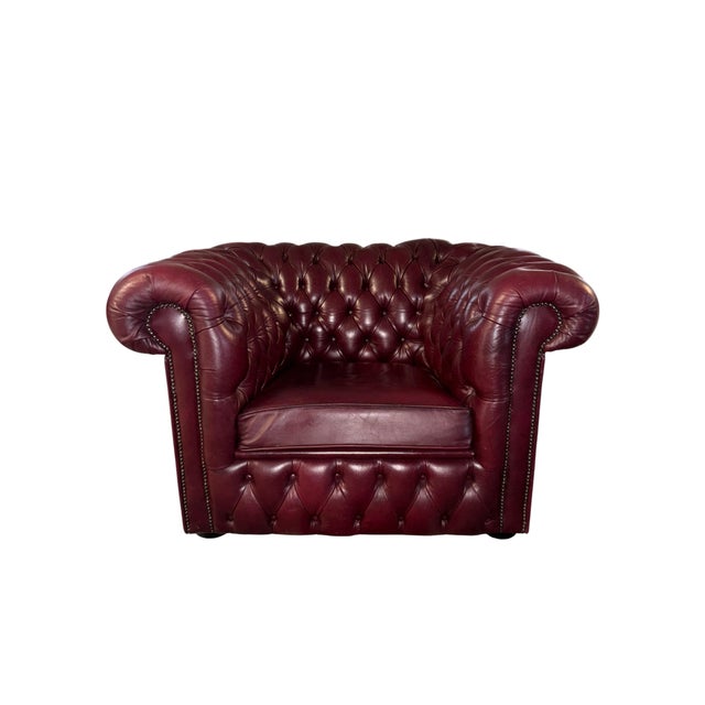 Maroon English Chesterfield Armchair in Burgundy Leather, 1980s For Sale - Image 8 of 8